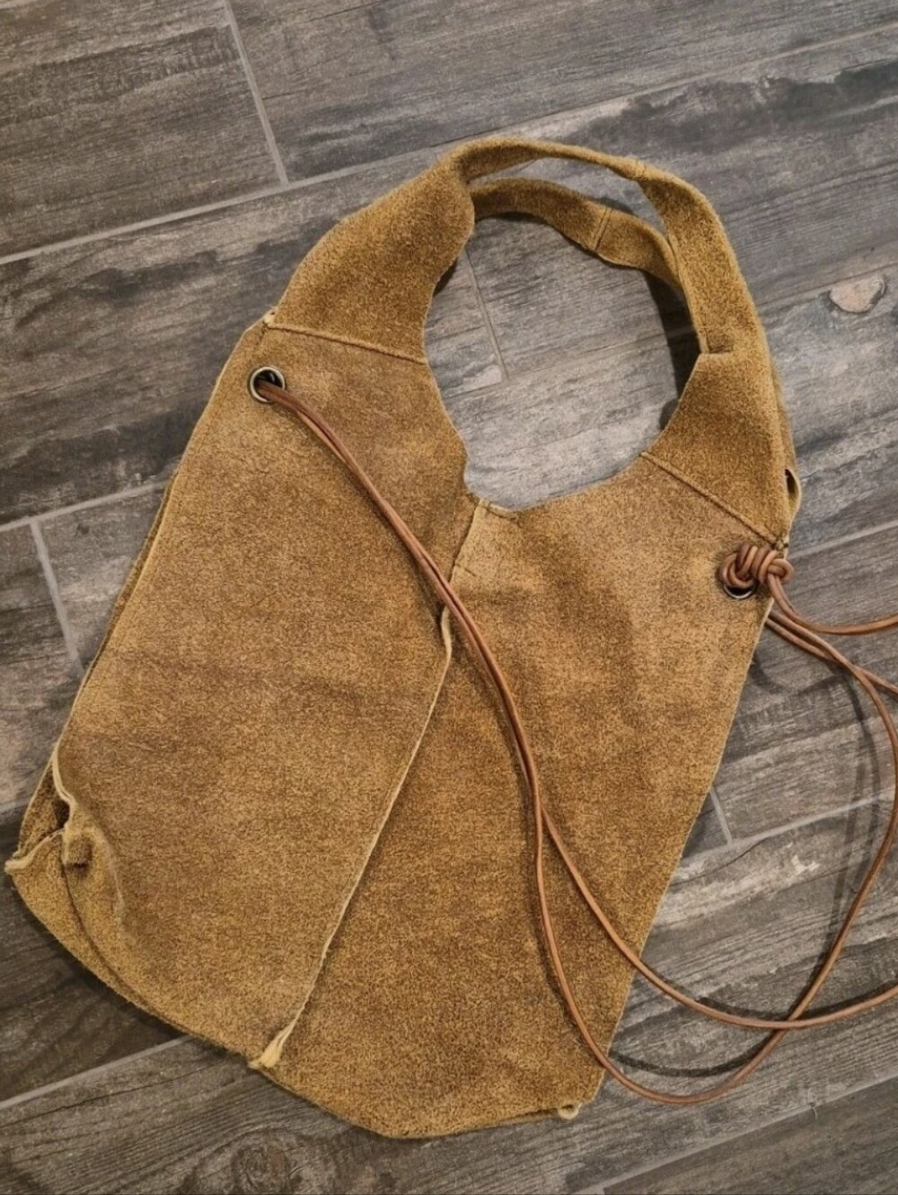 Genuine Leather Artisan Handcrafted Shoulder Crossbody Bag Sack, Made in Spain - Picture 3 of 12